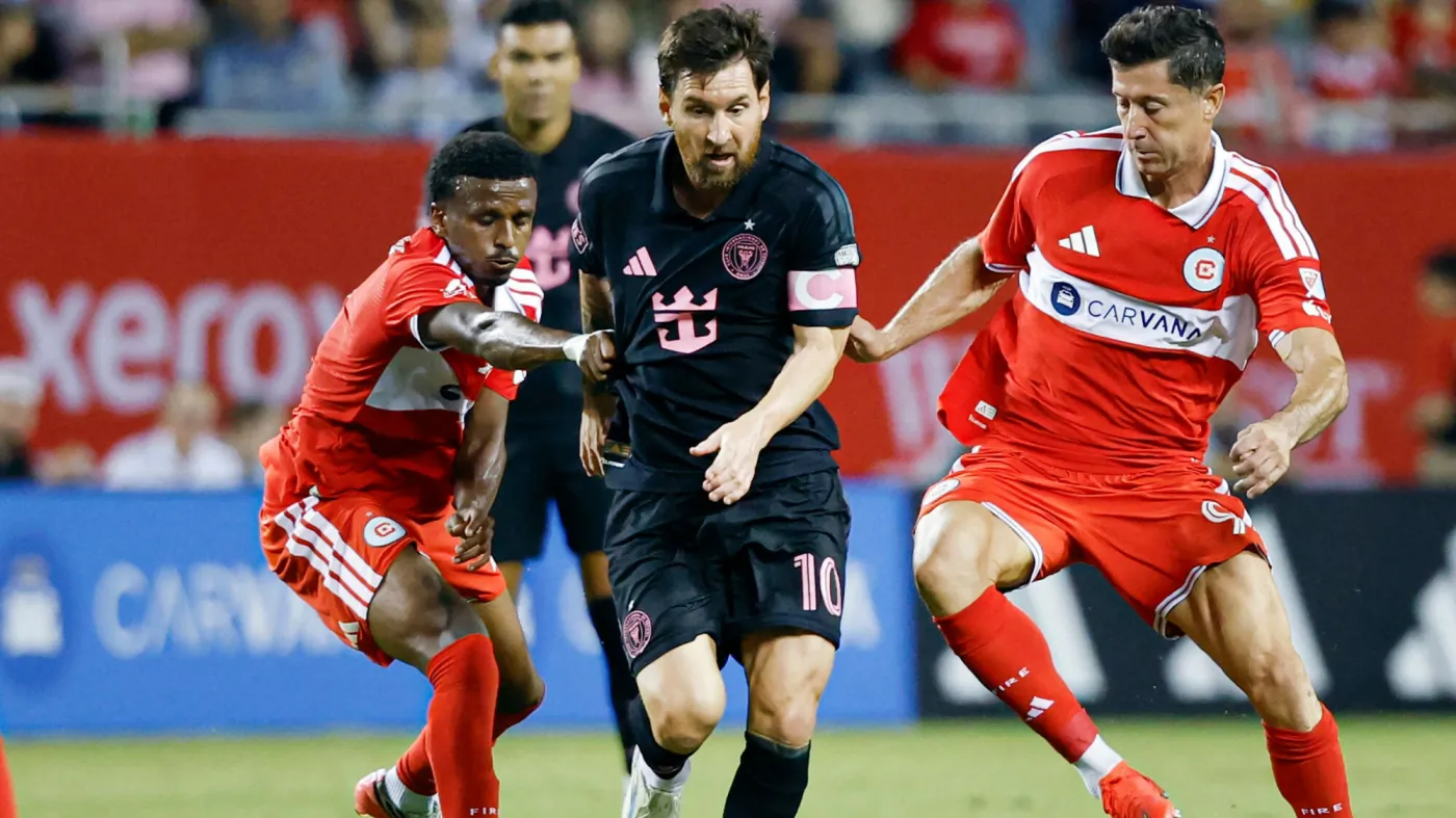 Lewandowski z golem, Messi z asystą. Remis w meczu drużyn Polaka i Argentyńczyka