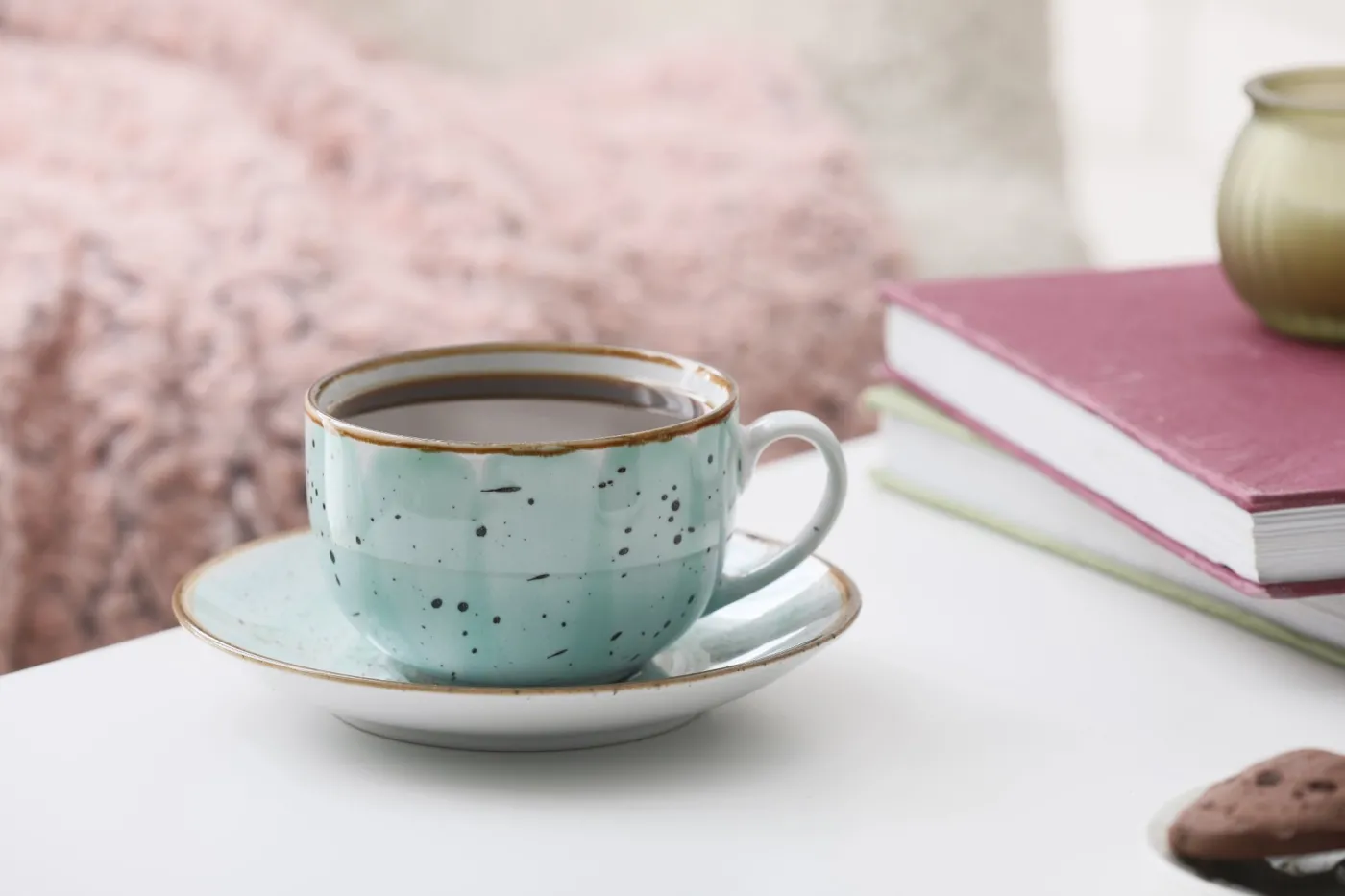 Cozy,Home,Relaxation,And,Comfort,,Hot,Coffee,Cup,On,A