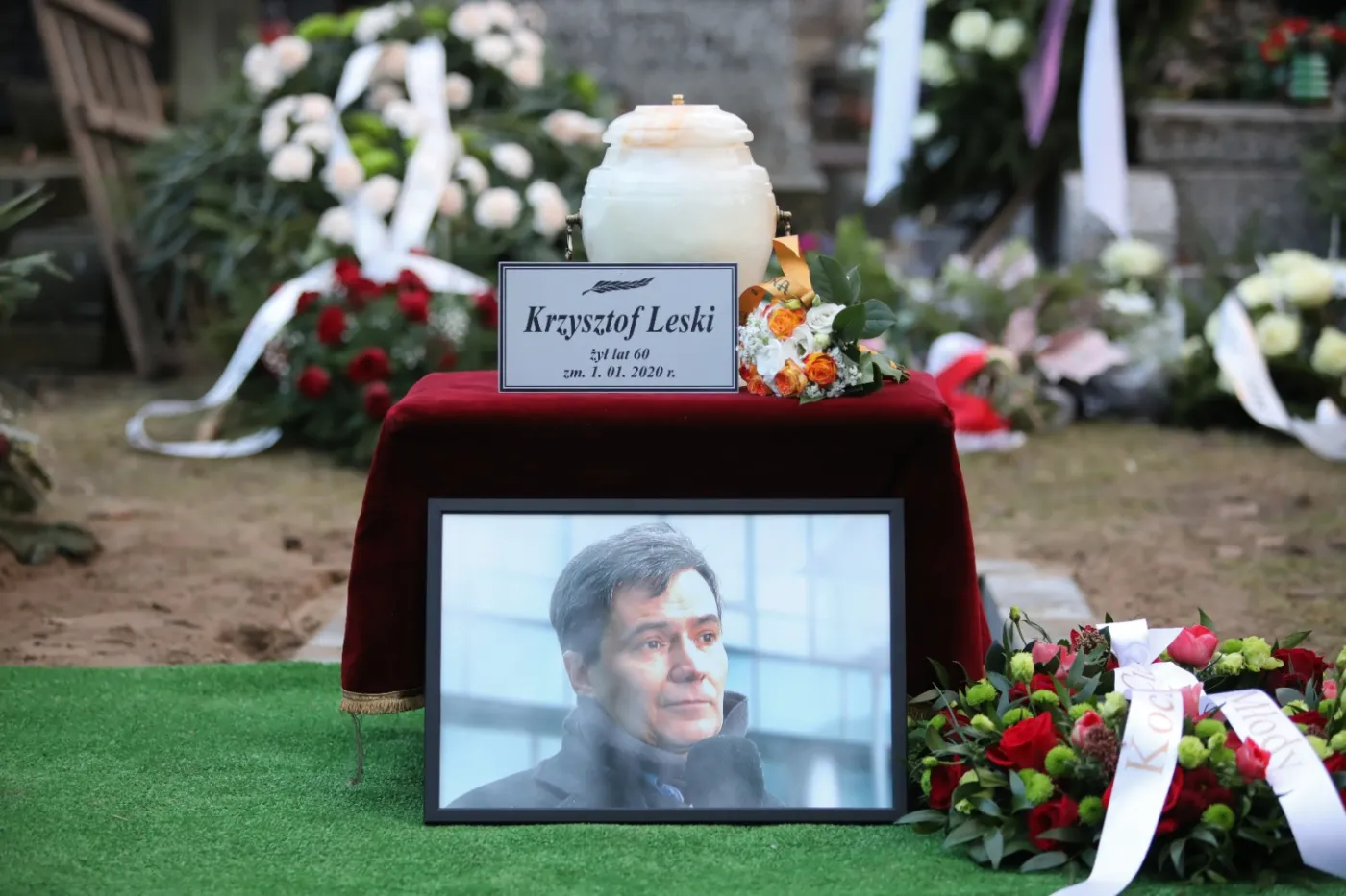 grob-zamordowanego-krzysztofa-leskiego-12571258.jpg