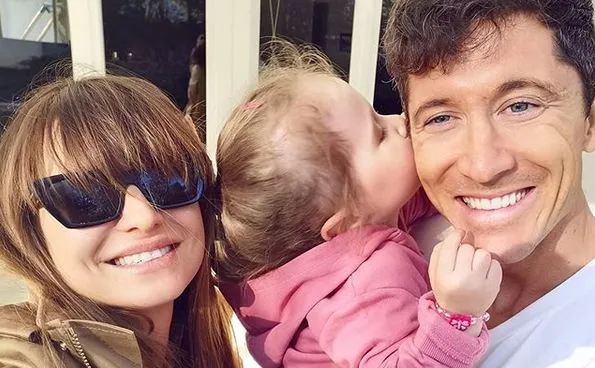 Lewandowska pokazała, jak jej mąż trenuje z córką [WIDEO]