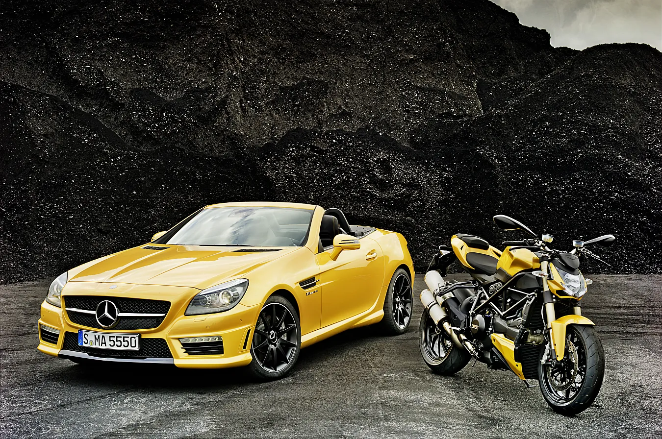 2837472-mercedes-slk-55-amg-i-ducati-streetfighter.jpg