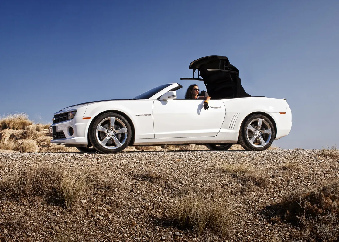 2518597-chevroletcamaroconvertible-static-23-small.jpg