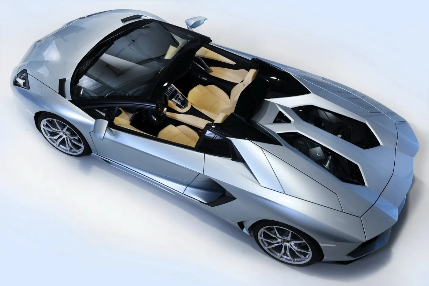 4266207-lamborghini-aventador-lp-700-4-roadster-09-2.jpg