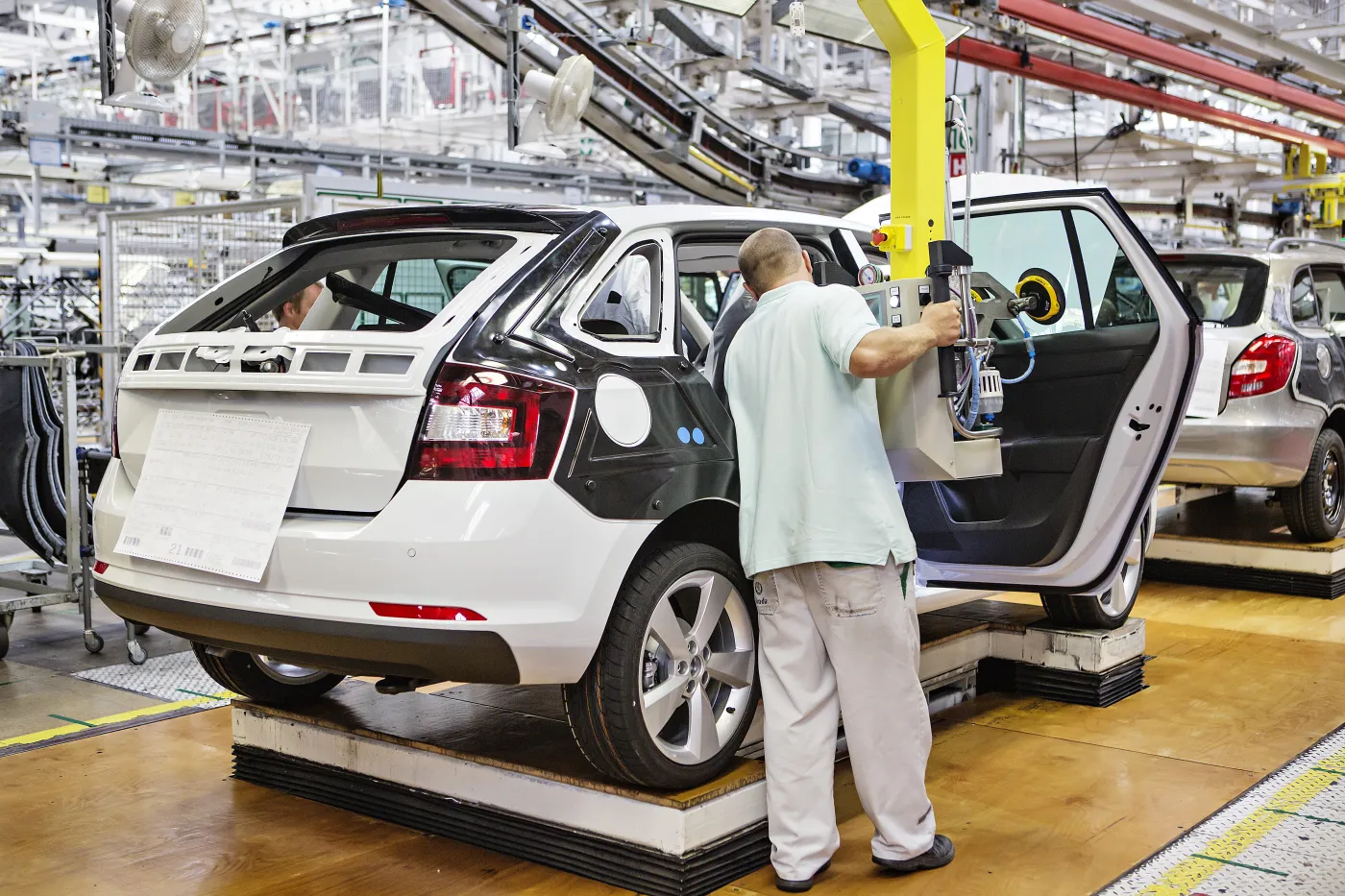 Skoda odsłania dwa nowe modele! We wrześniu rapid spaceback i yeti. ZDJĘCIA