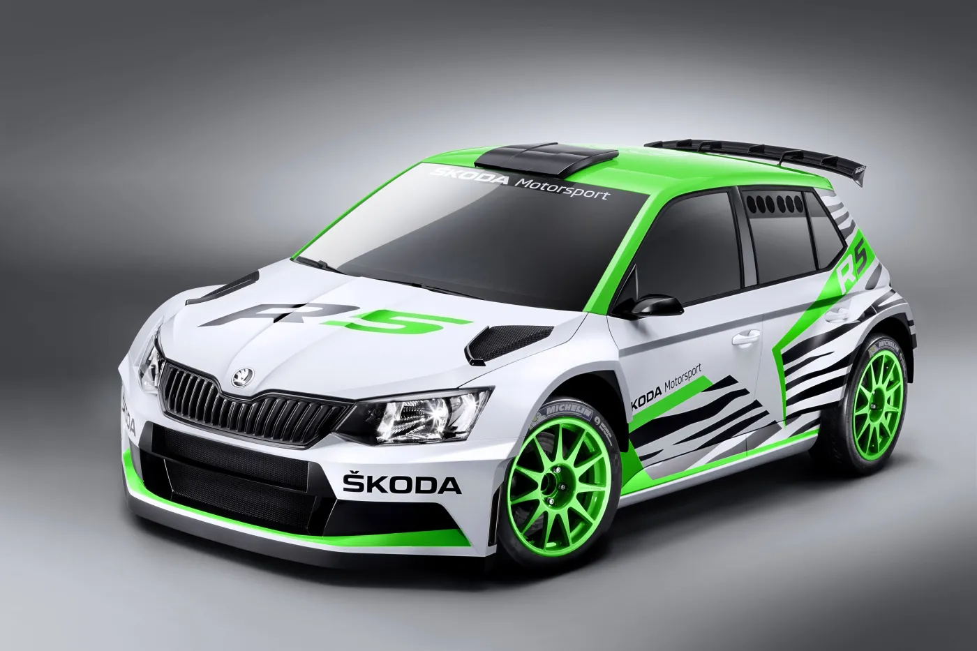 7124612-141126-skoda-fabia-r-5-concept-car-essen-001.jpg