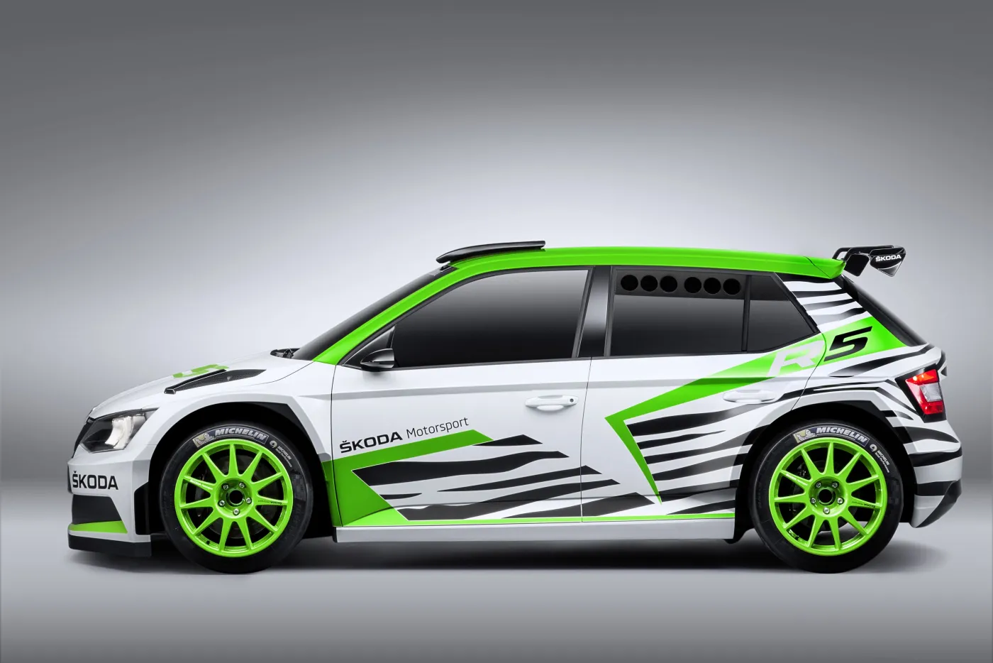 7124641-141126-skoda-fabia-r-5-concept-car-essen-002.jpg
