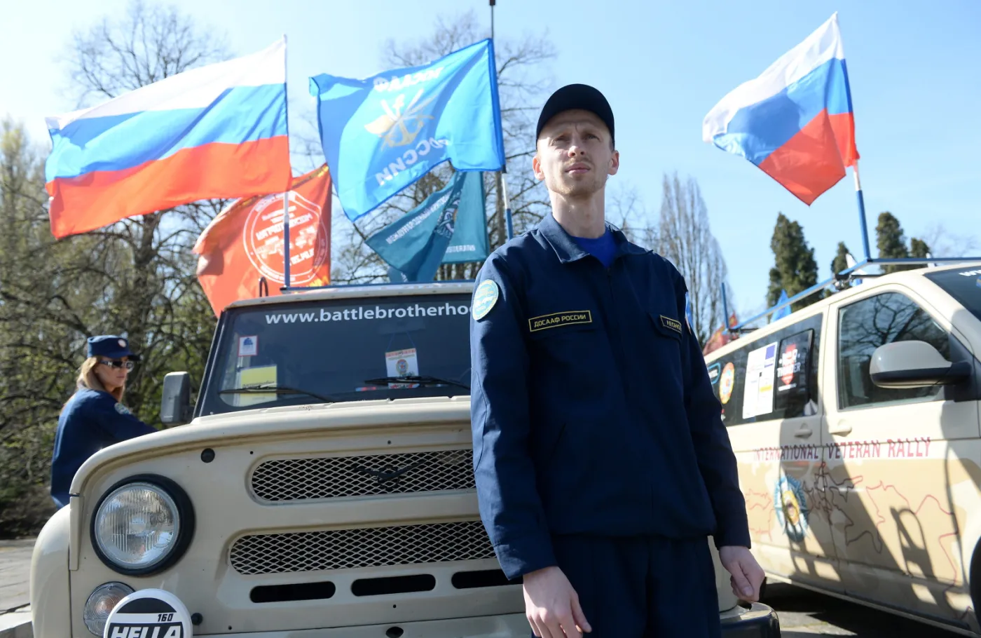 7683109-uczestnicy-rosyjskiego-rajdu-samochodowego.jpg
