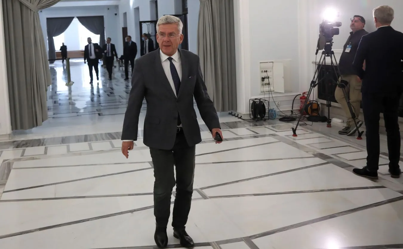 Ostra reakcja prof. Owczuka na słowa Karczewskiego o zarobkach anestezjologów. "Bardzo ubolewam..."