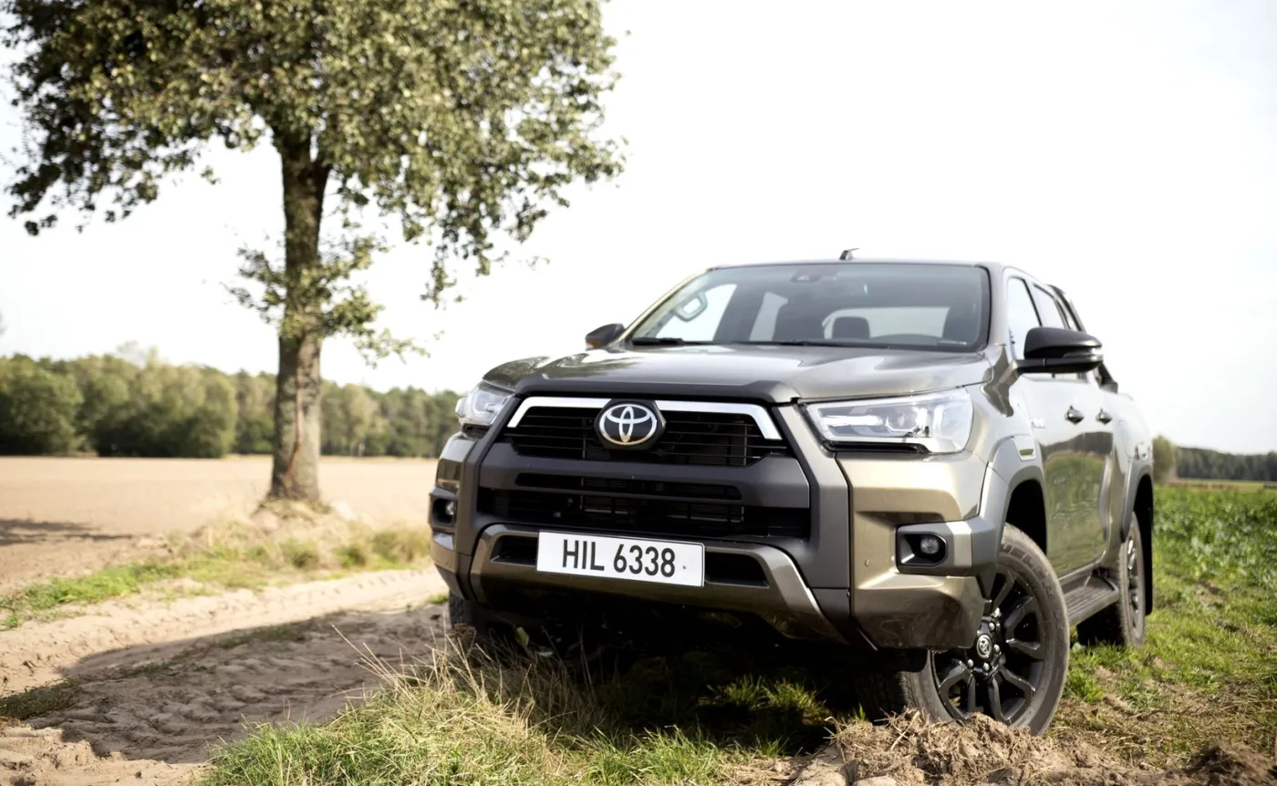toyota-hilux-8-generacji-w-nowej-odslonie-28264859.jpg
