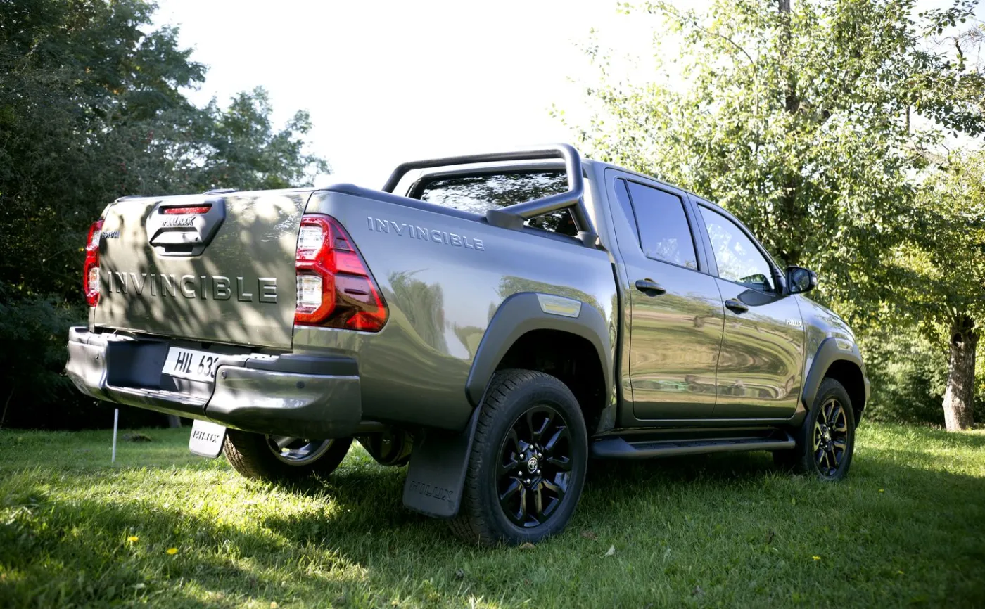 toyota-hilux-8-generacji-w-nowej-odslonie-28264880.jpg