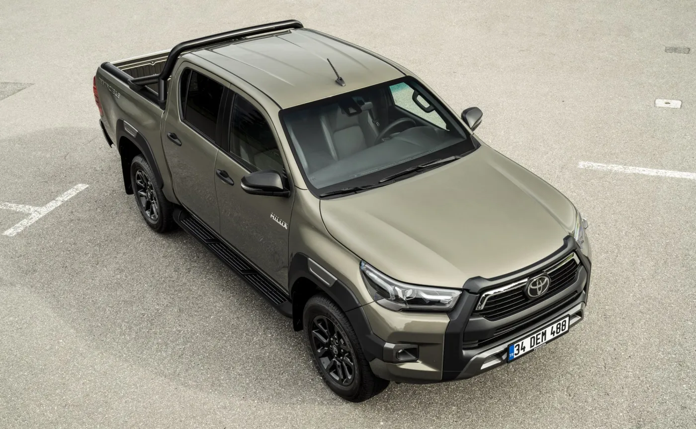 toyota-hilux-8-generacji-w-nowej-odslonie-28264905.jpg