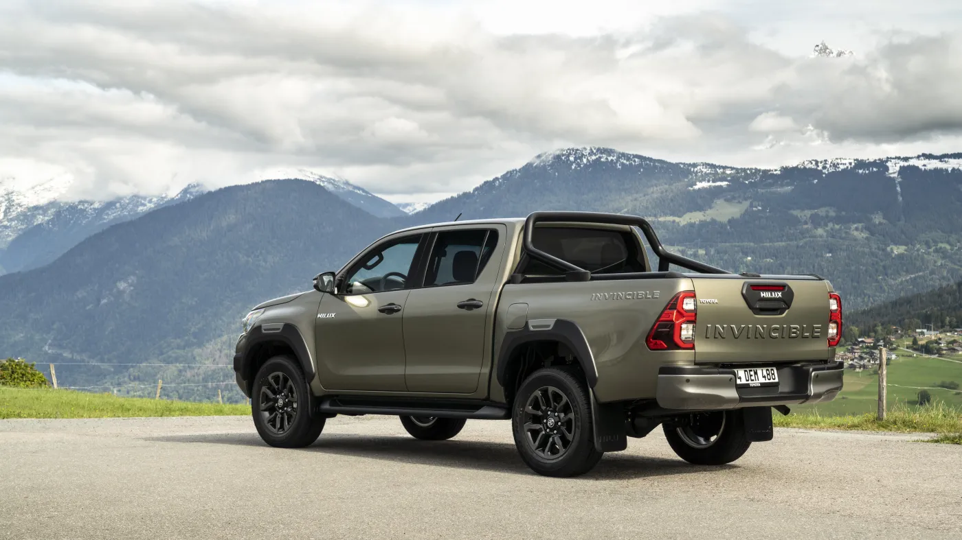 toyota-hilux-8-generacji-w-nowej-odslonie-28264925.jpg
