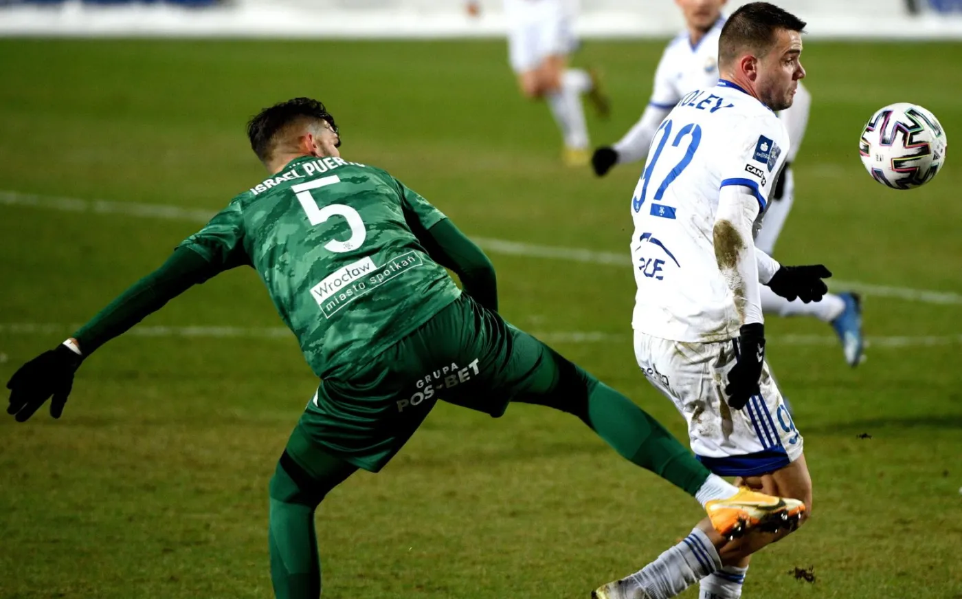 Aleksandar Kolev (Stal) i Israel Puerto  (Śląsk)