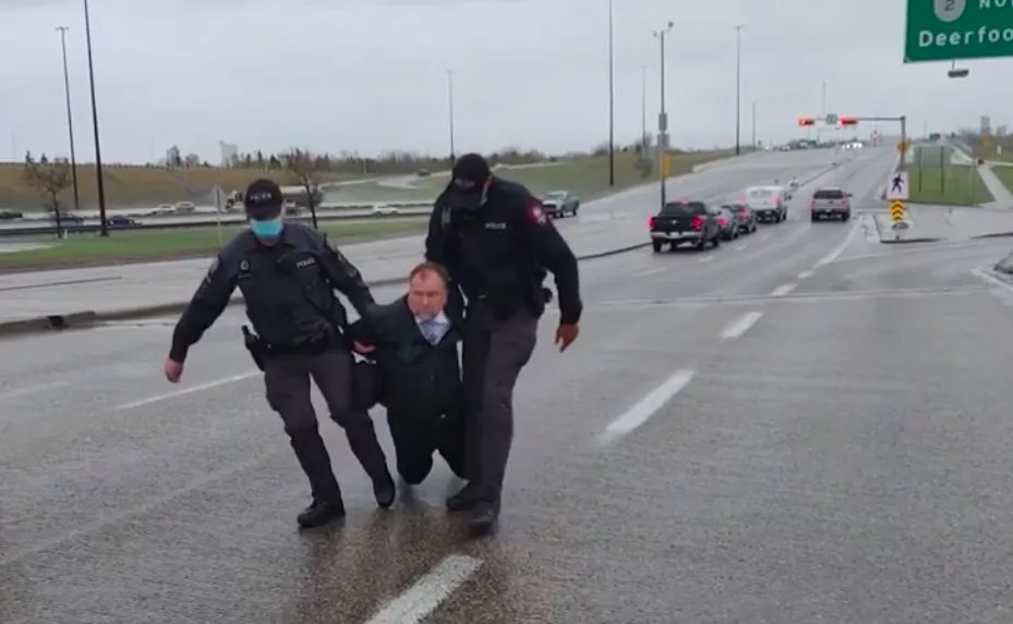 Artur Pawłowski zatrzymany na autostradzie