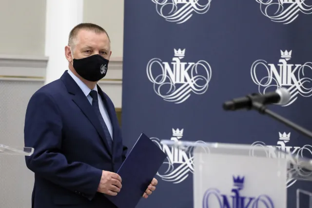 Banaś, raport NIK i wybory kopertowe: Zawiadamiamy prokuraturę