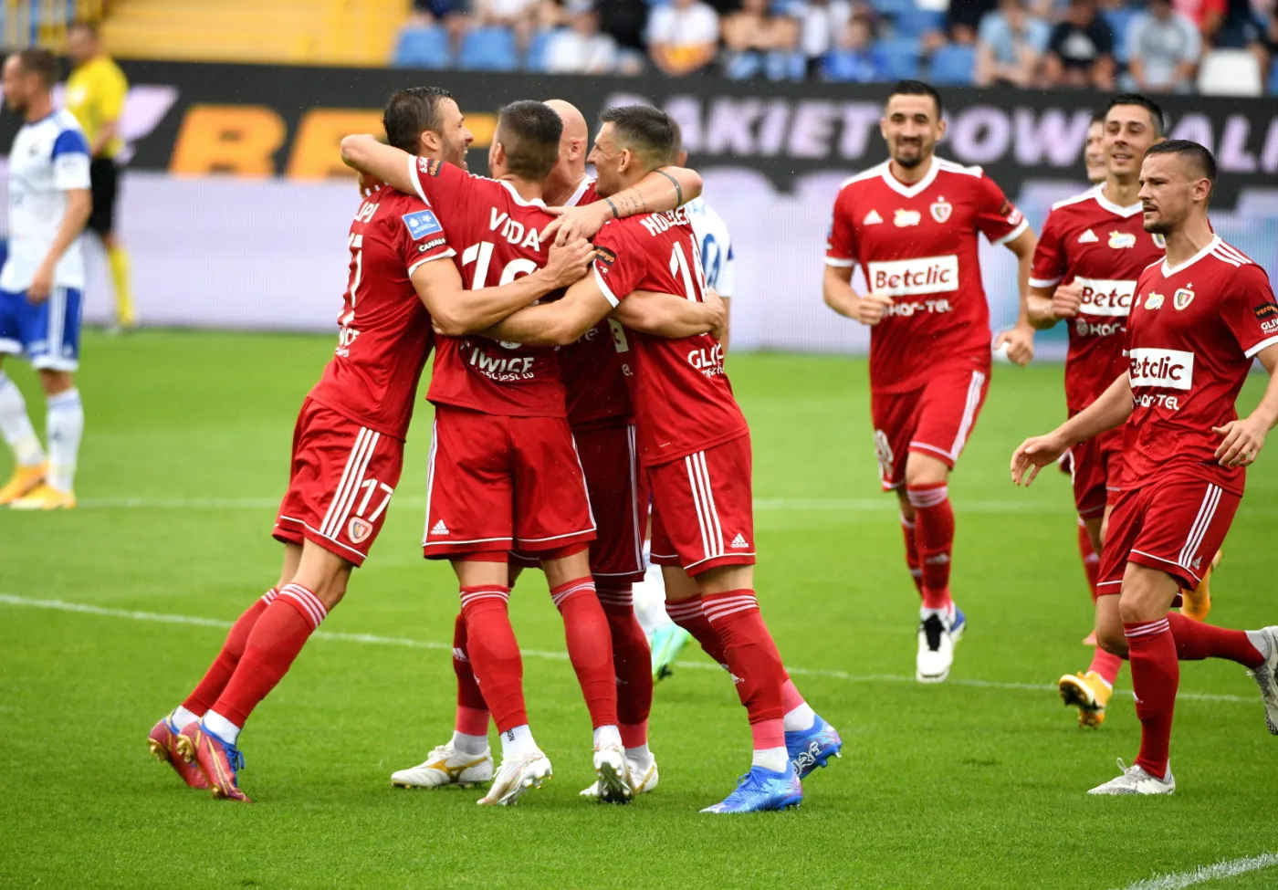 Stal nieskuteczna, dwa ciosy Piasta w Mielcu