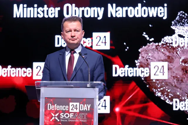 Błaszczak: Kolejne cztery Black Hawki dla wojska