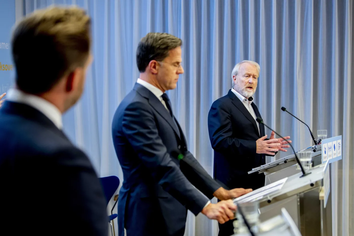 Mark Rutte ogłasza lockdown