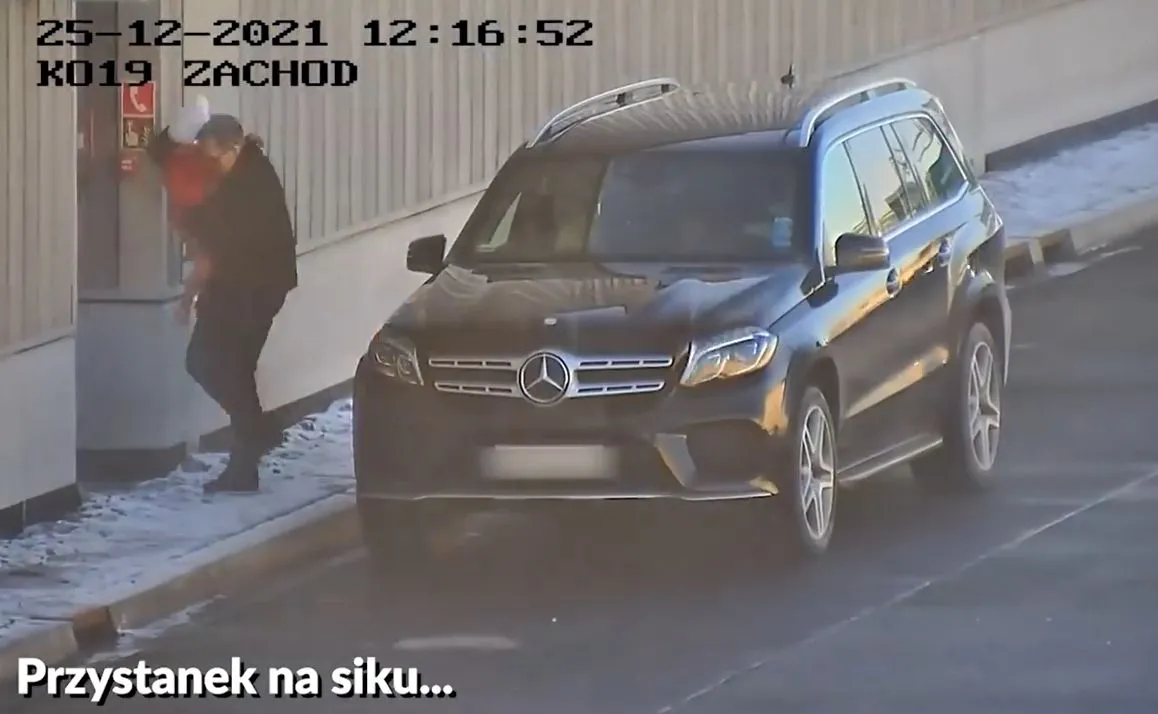 Tunel POW, czyli głupota przebiła sufit. Oto akrobata i przystanek na siku [WIDEO]