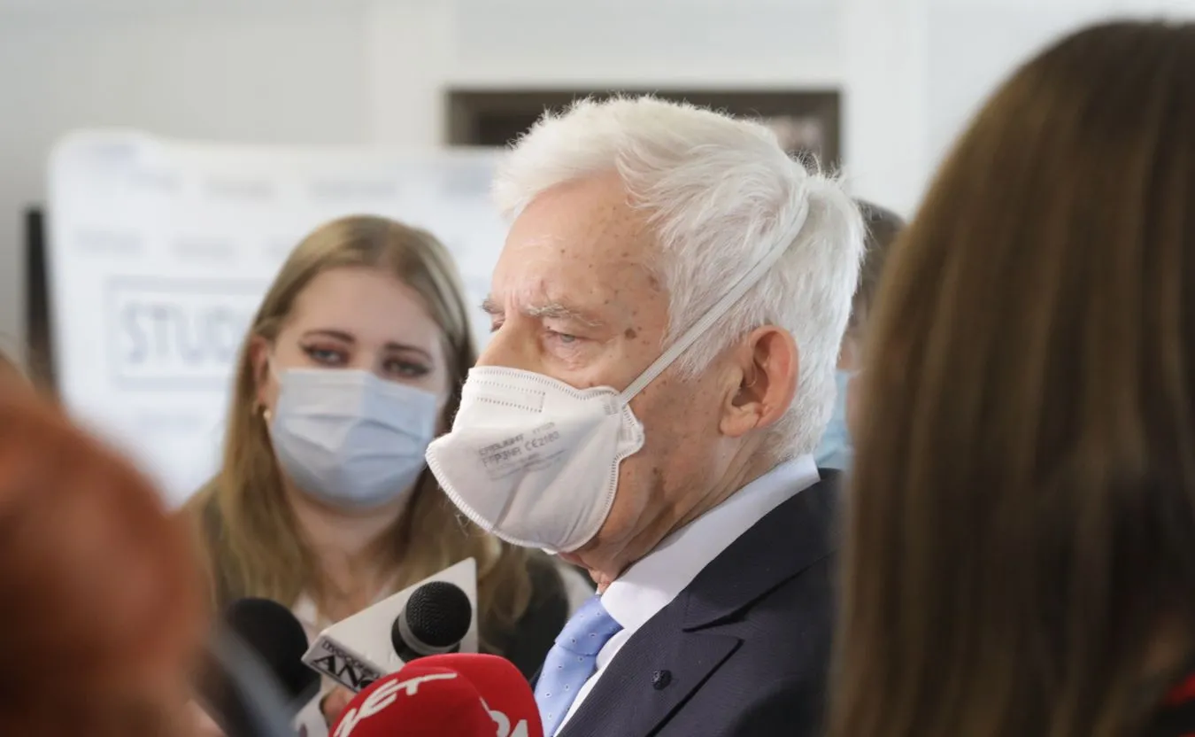 Buzek: Powinien powstać europejski system alokacji uchodźców