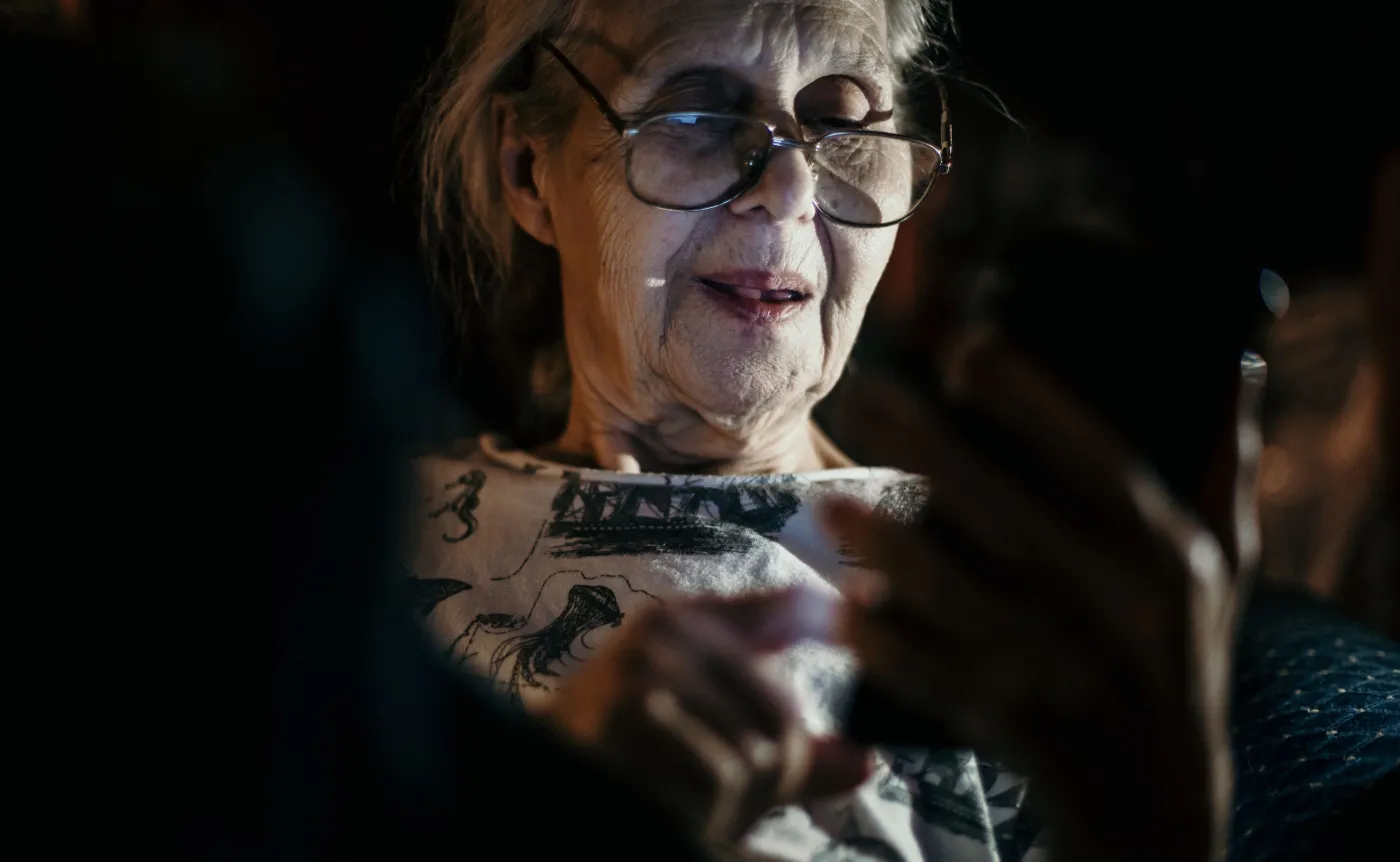 Ekspozycja na światło w nocy szkodzi zdrowiu seniorów