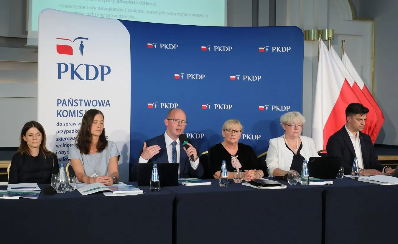 Drugi raport ws. pedofilii. Największą grupą sprawców niespokrewnionych są duchowni