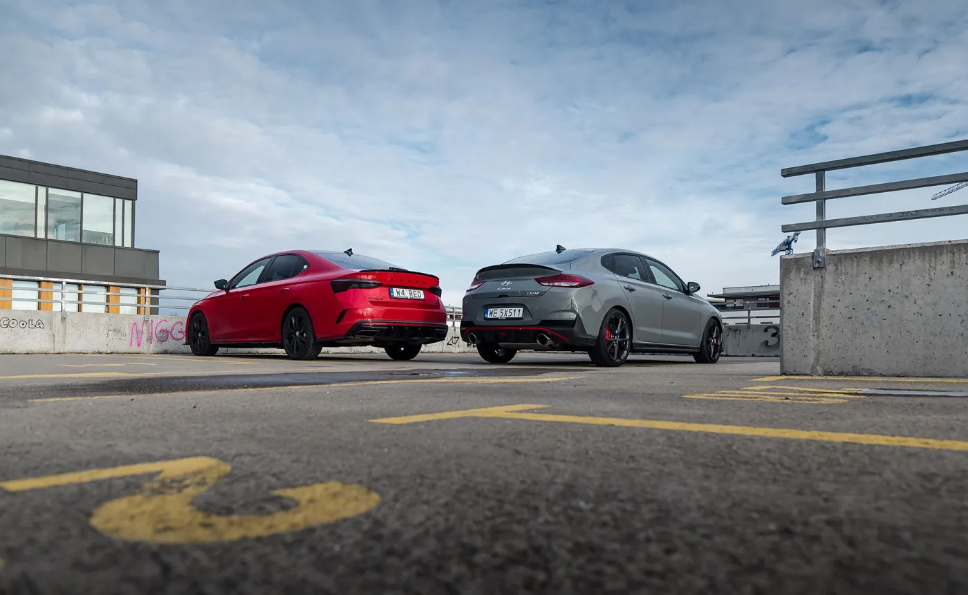 skoda-octavia-rs-czy-hyundai-i30-fastback-n-37611785.jpg
