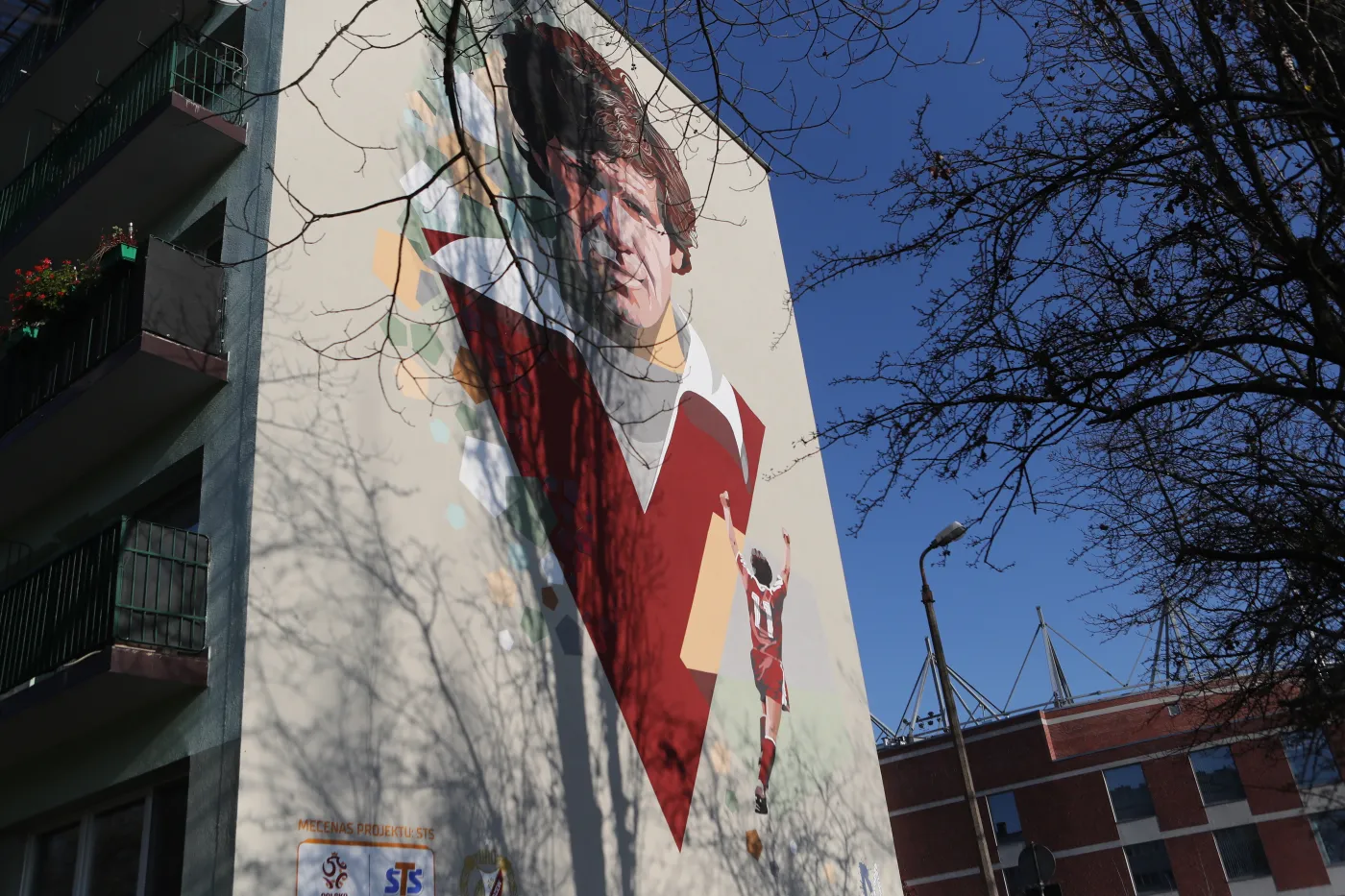 Mural Włodzimierza Smolarka przy stadionie Widzewa Łódź