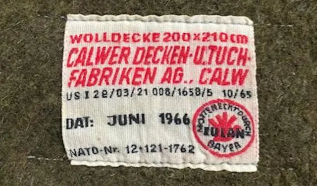 Bundeswehra sprzedaje w internecie 36 tys. wełnianych koców. Media: A na Ukrainie mróz...