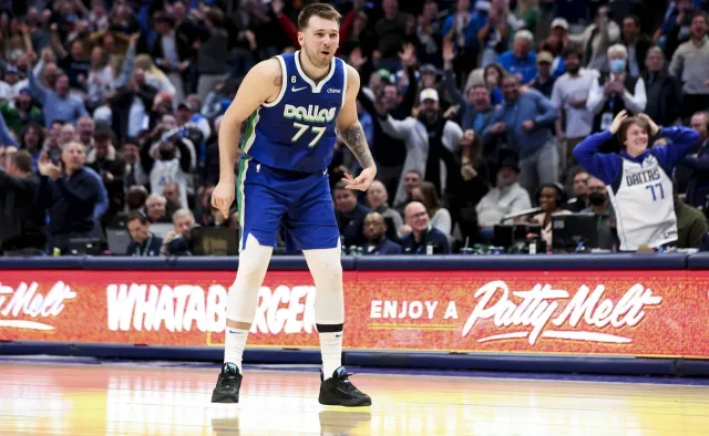 Liga NBA. Doncic po historycznym występie dostał własne... piwo.