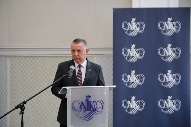 Prezes NIK skarży się na Orlen. Napisał LIST do marszałek Sejmu