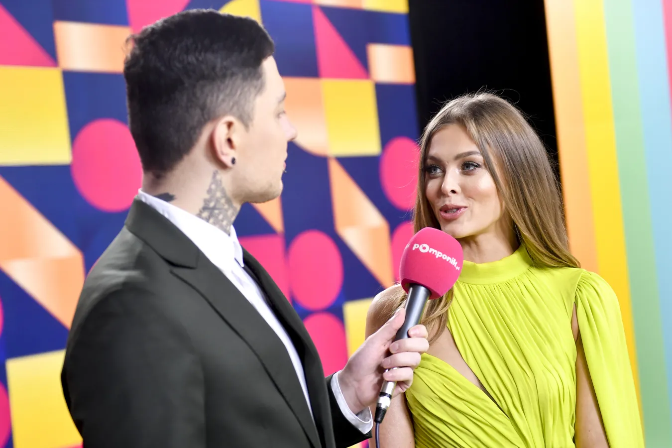 Limonkowa kreacja Joanny Opozdy na Bestsellerach Empiku. Lepiej być nie mogło [FOTO]