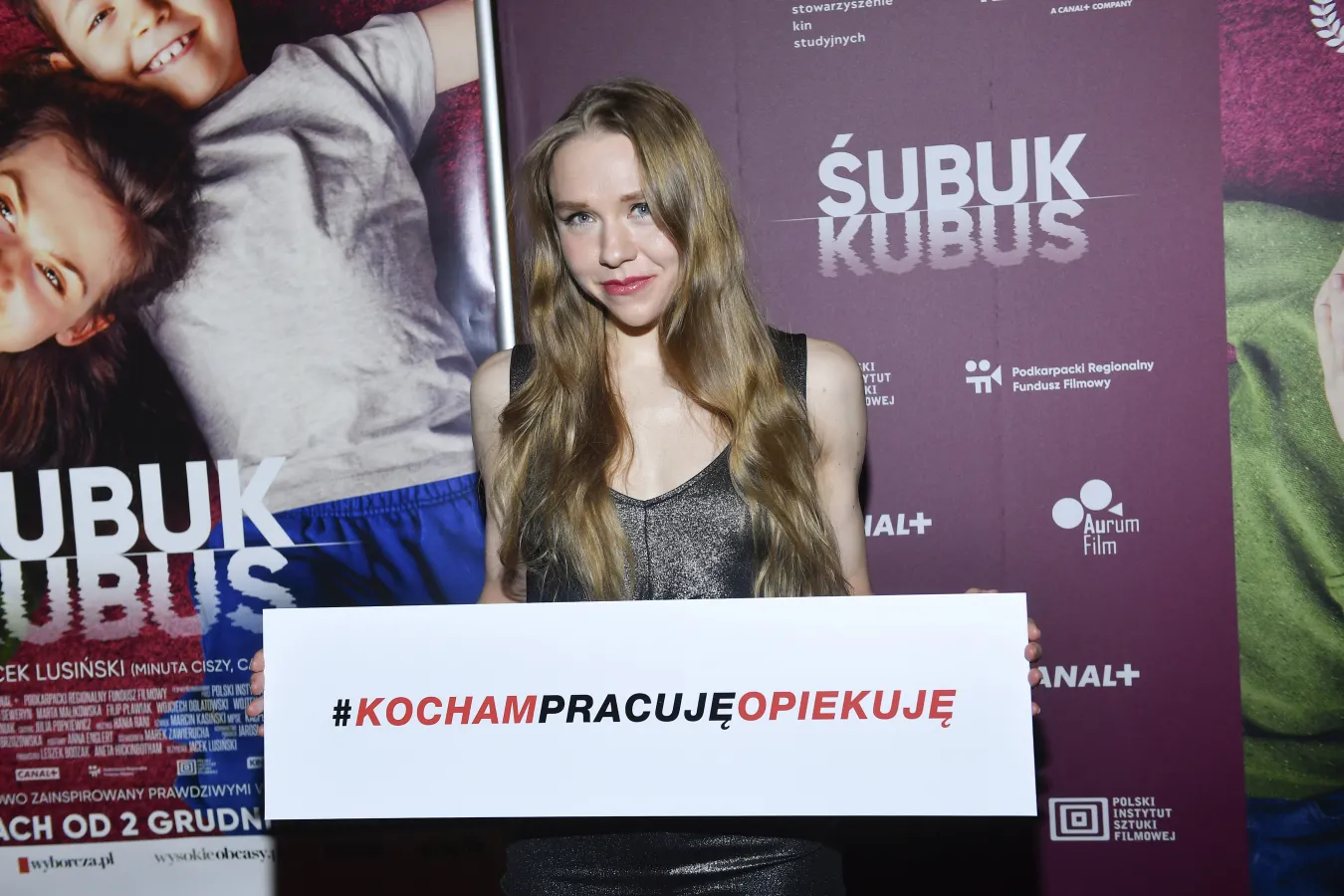 Premiera filmu "Pokolenie Ikea". Maja Staśko w prowokacyjnej stylizacji [FOTO]