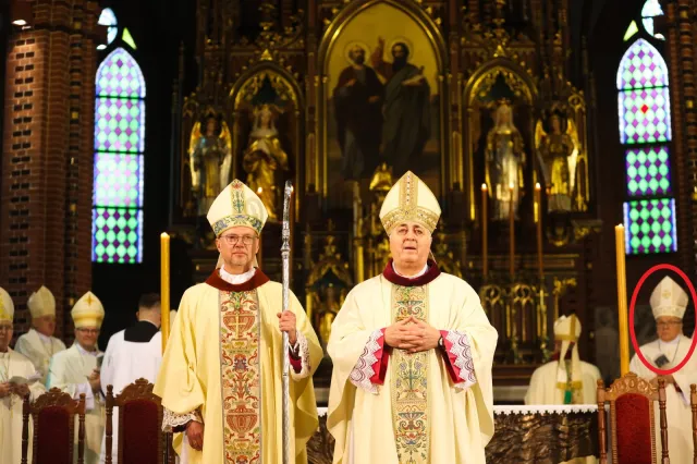 Arcybiskup z zakazem wziął udział w uroczystościach w Gliwicach. Jest oświadczenie rzecznika KEP