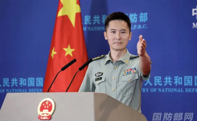 Chiny krytykują podwodną atomową koalicję AUKUS. "Gdy puszka Pandory zostanie otwarta..."