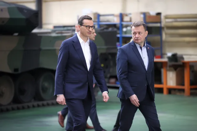 Incydent z pociskiem pod Bydgoszczą. Premier: Mam pełne zaufanie do Mariusza Błaszczaka