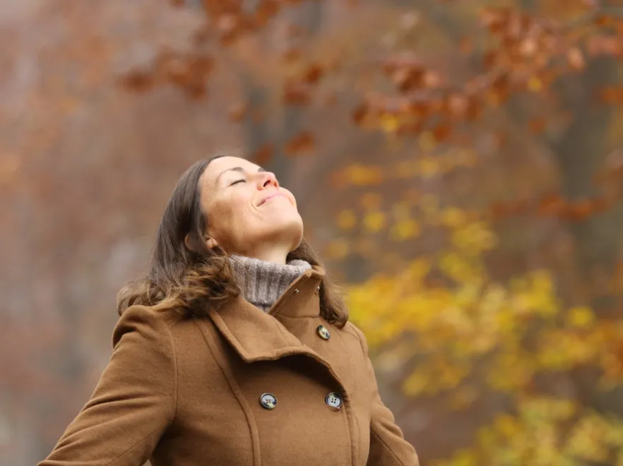 Jak jesień wpływa na nasze samopoczucie? Psycholożka tłumaczy i daje rady