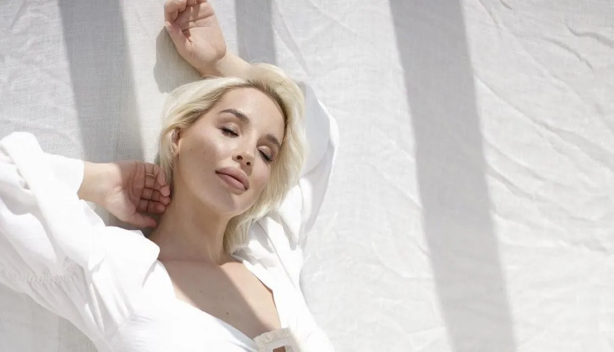 Lil Masti pokazała się w bikini po porodzie. "Chwila na relaks" [FOTO]