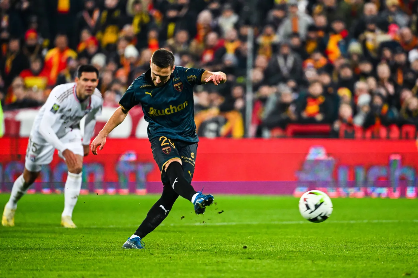 Przemysław Frankowski dwukrotnie pokonał bramkarza Olympique Lyon [WIDEO]