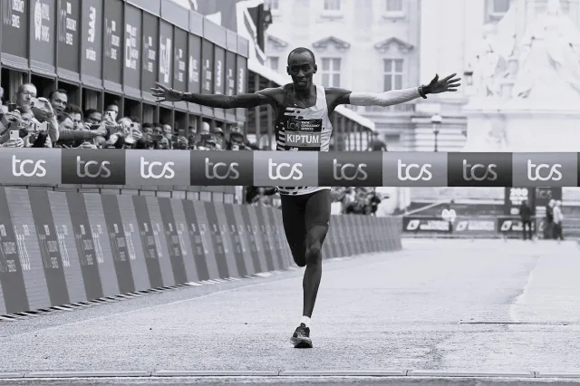 Rekordzista świata w maratonie zginął w wypadku samochodowym