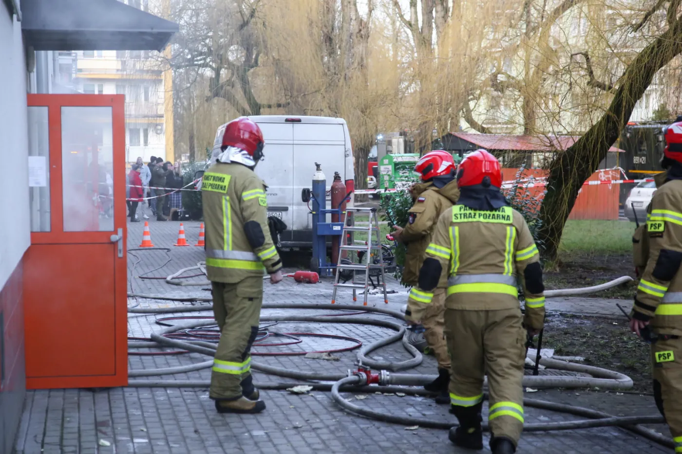 Świnoujście: W bloku eksplodował gaz, sześć osób rannych. Nowe informacje