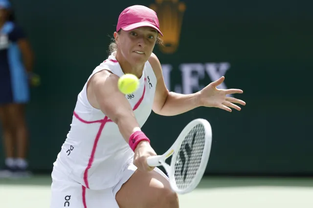 Iga Świątek wygrała turniej w Indian Wells. Za triumf zarobiła 1,1 mln dolarów [WIDEO]