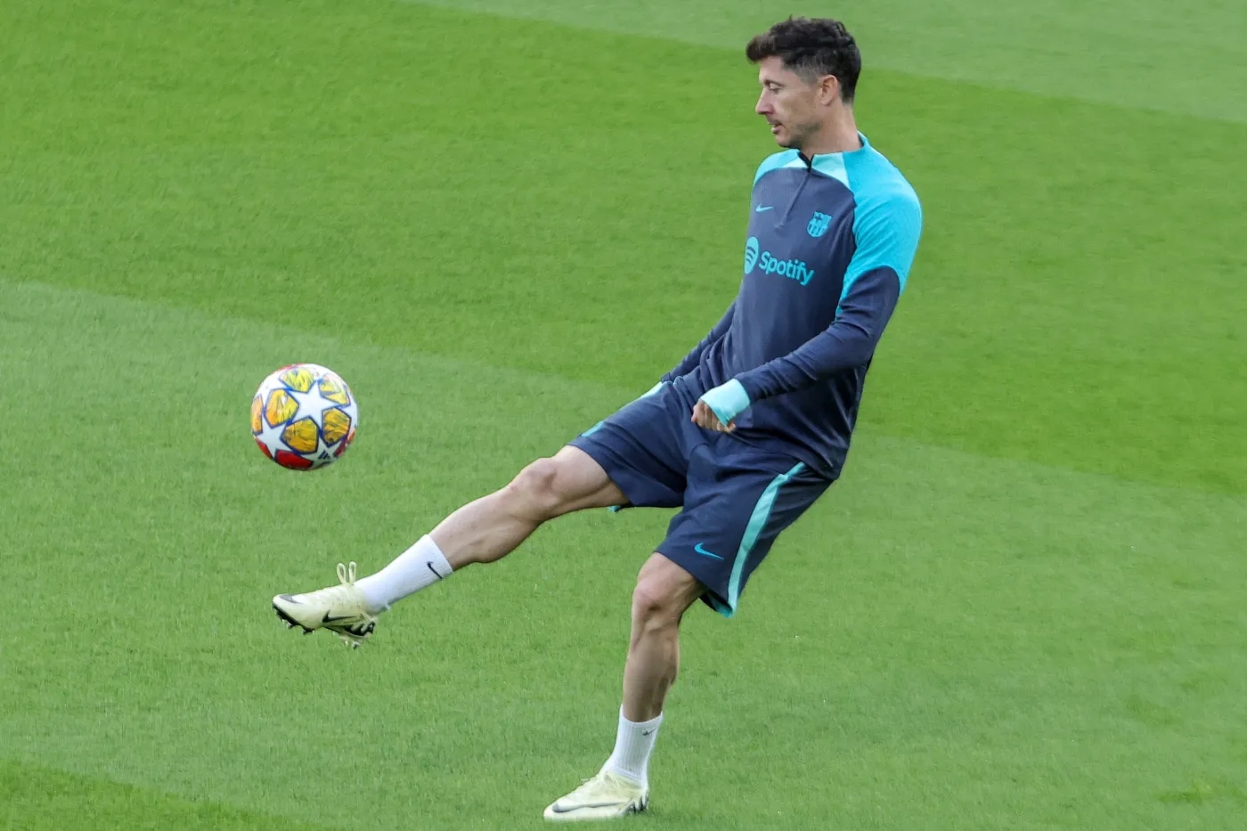 robert-lewandowski-w-srode-zagra-w-paryzu-38152536.jpg