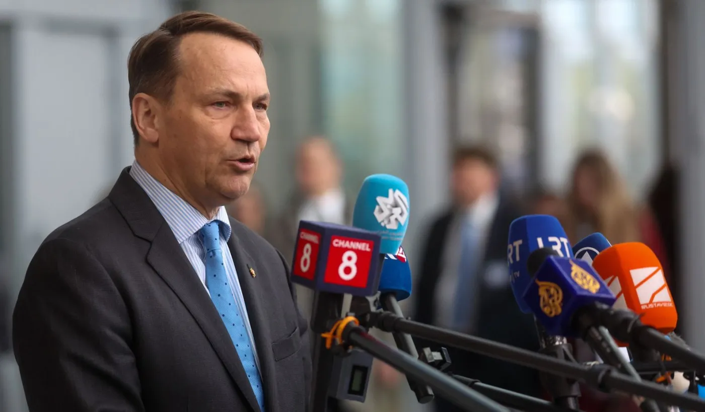 Sikorski zapytany o słowa Łukaszenki o wojnie. Odpowiedź była dosadna...