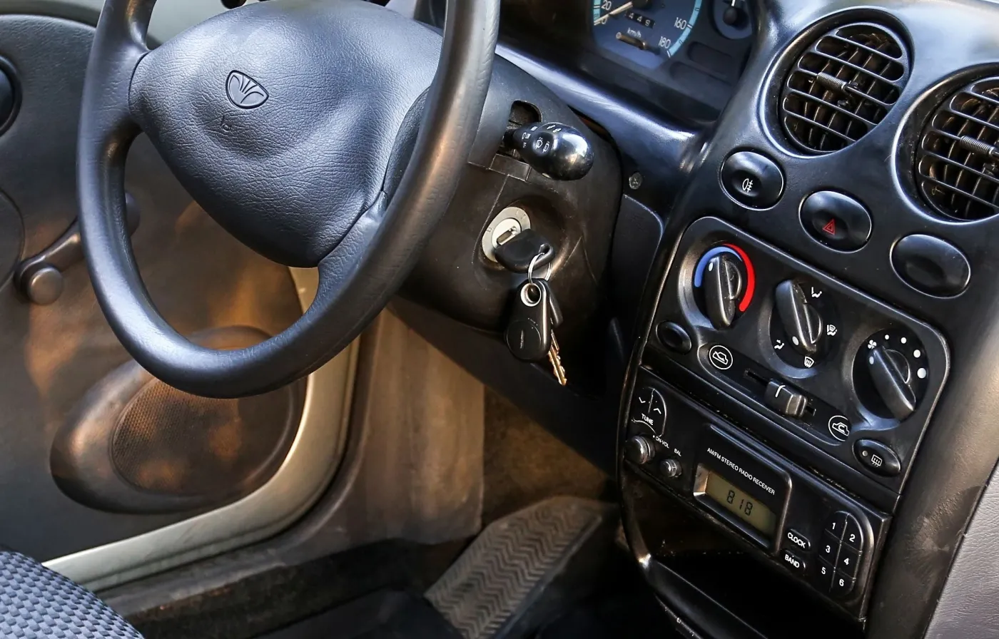 O zakup alkoholu zwrócił się do policjantki. Gdy odmówiła, chciał odjechać...