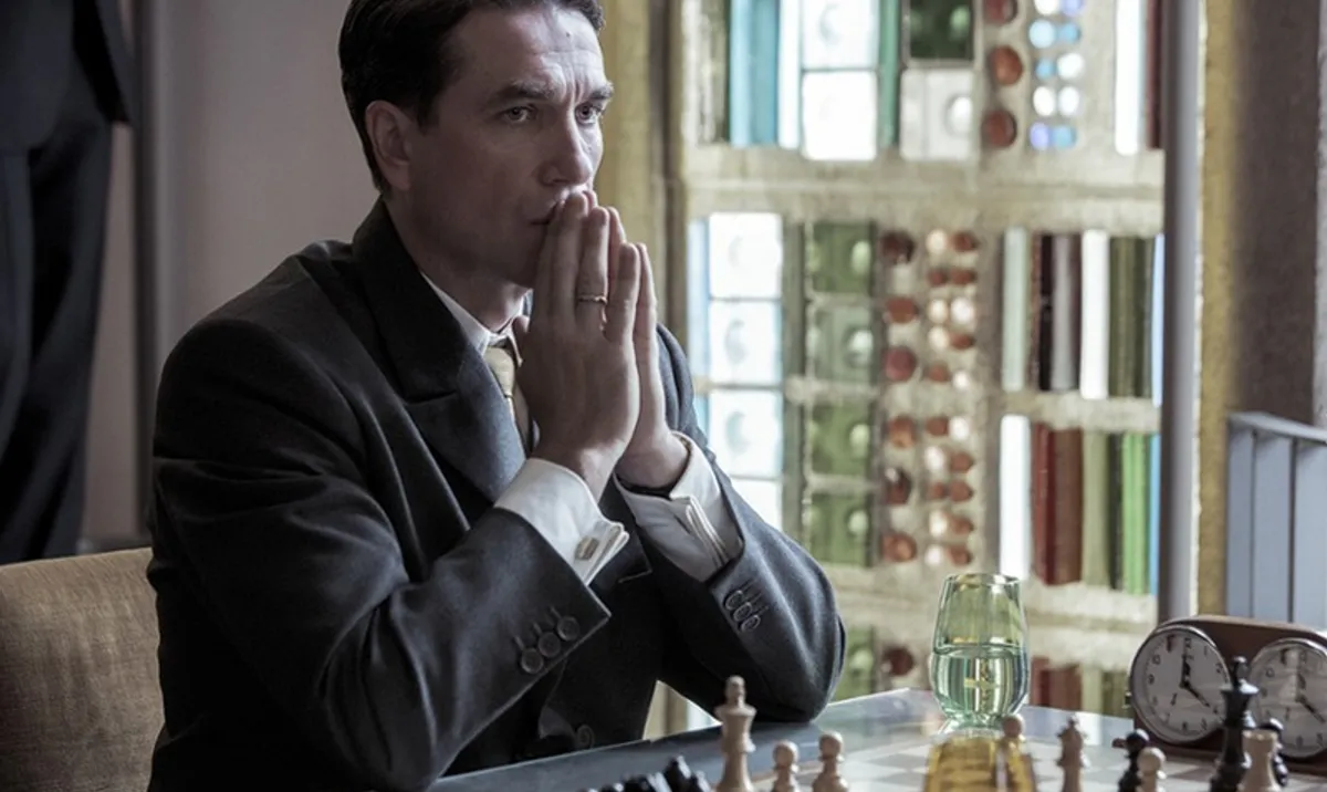 Marcin Dorociński w serialu "Gambit królowej"