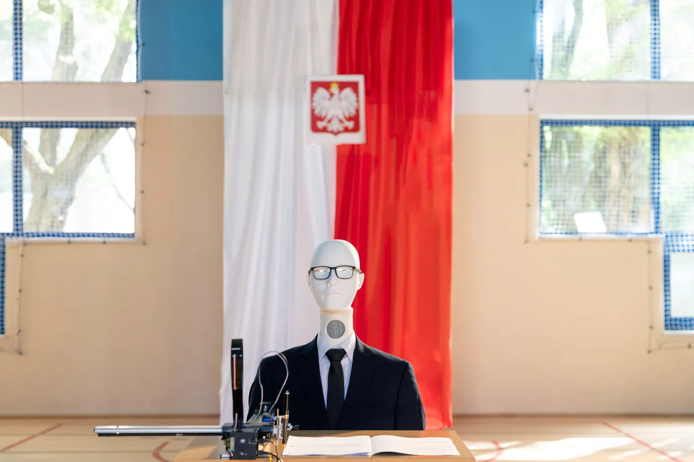 Robot zasilany AI zdał maturę z języka polskiego. To pierwszy taki przypadek