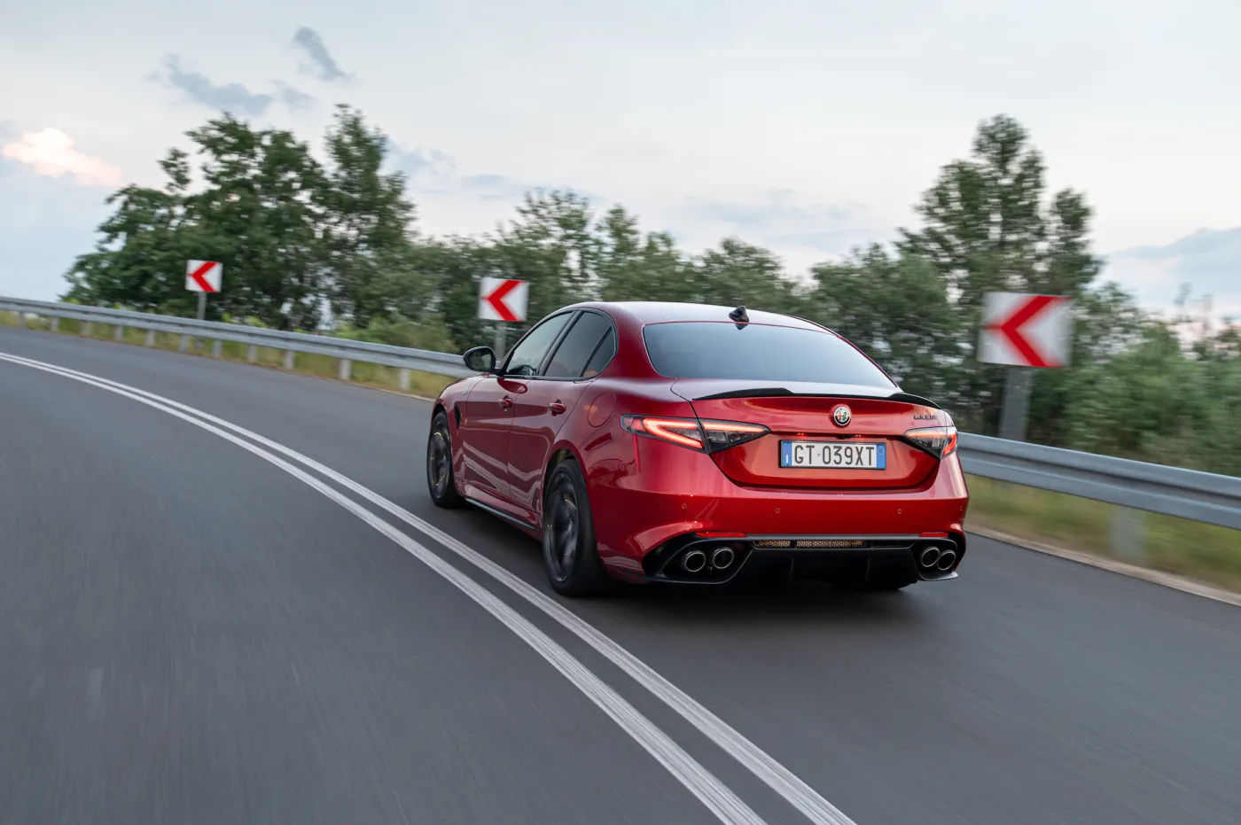 alfa-romeo-giulia-quadrifoglio-super-sport-38210963.jpg