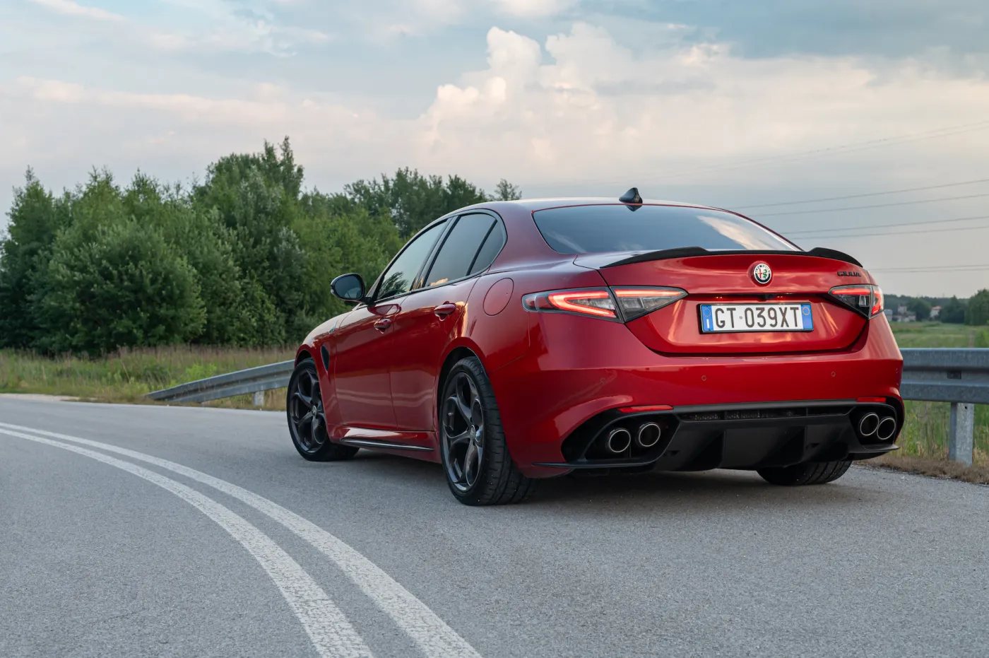 alfa-romeo-giulia-quadrifoglio-super-sport-38210987.jpg