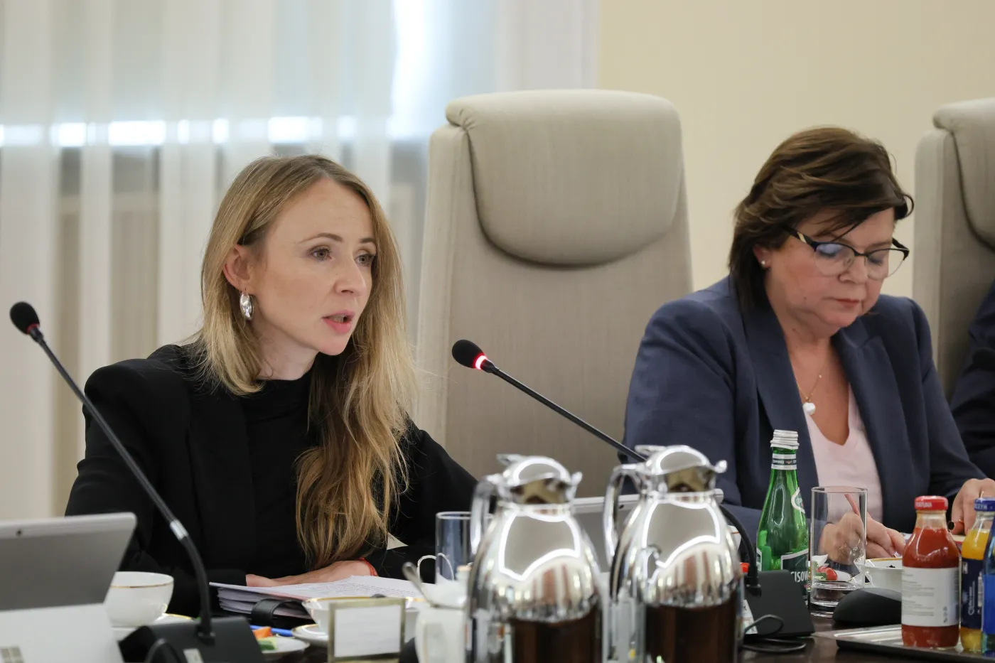 Agnieszka Dziemianowicz-Bąk, Izabela Leszczyna